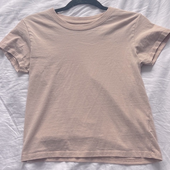 nude/cream pink tee - Picture 1 of 3